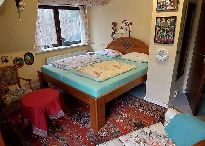 Doppelzimmer Im Einfamilienhaus, Mit Eigenem Bad Und Kuechenmitbenutzung